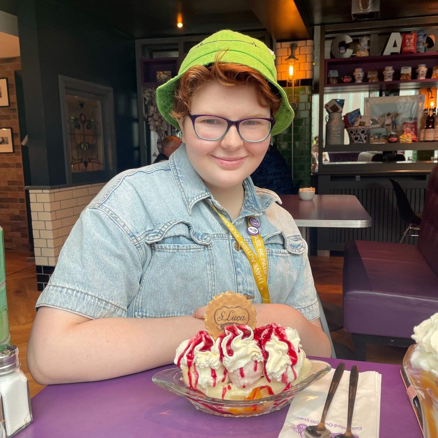 🤯 Check out all of Kai's achievements!
 
🏆 Got an award at school
🧰 Started a part-time job with @midlothiansurestart 
🏛 Secured a place at @edinburghcollege

Kai works with Mhairi from our Way2Work service! 
Read their full story via the link in